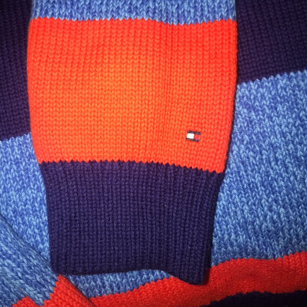 Tommy Hilfiger sweater